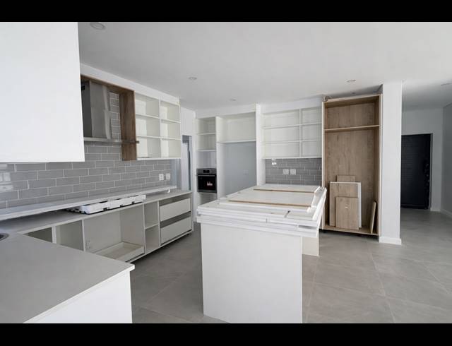 5 BEDROOM HOUSE FOR SALE IN SANDOWN